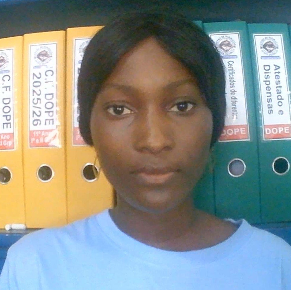   NAMIRA FEFNA INTCHAL&Aacute;