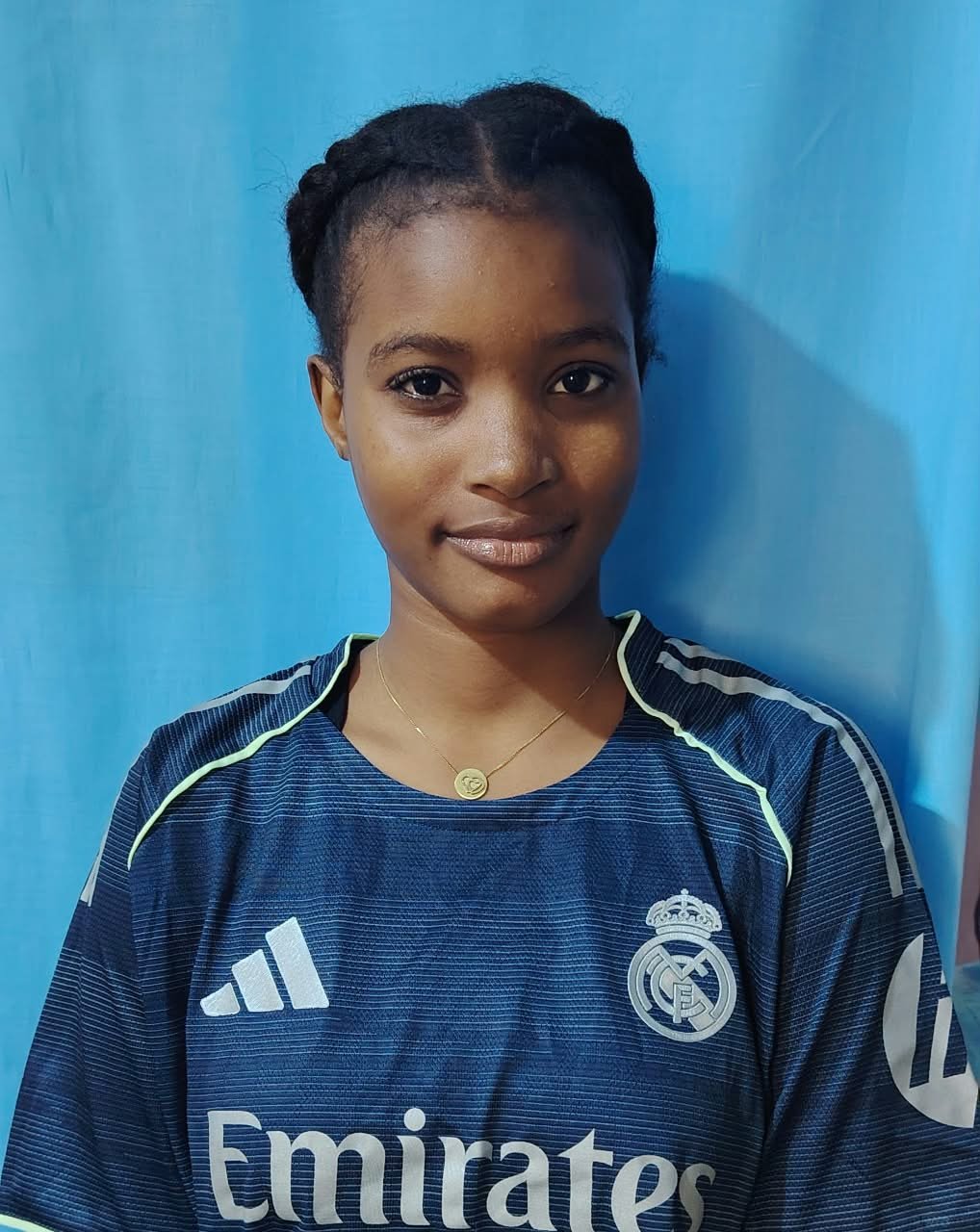 AICHA FININHA EMBAL&Oacute;DJAU