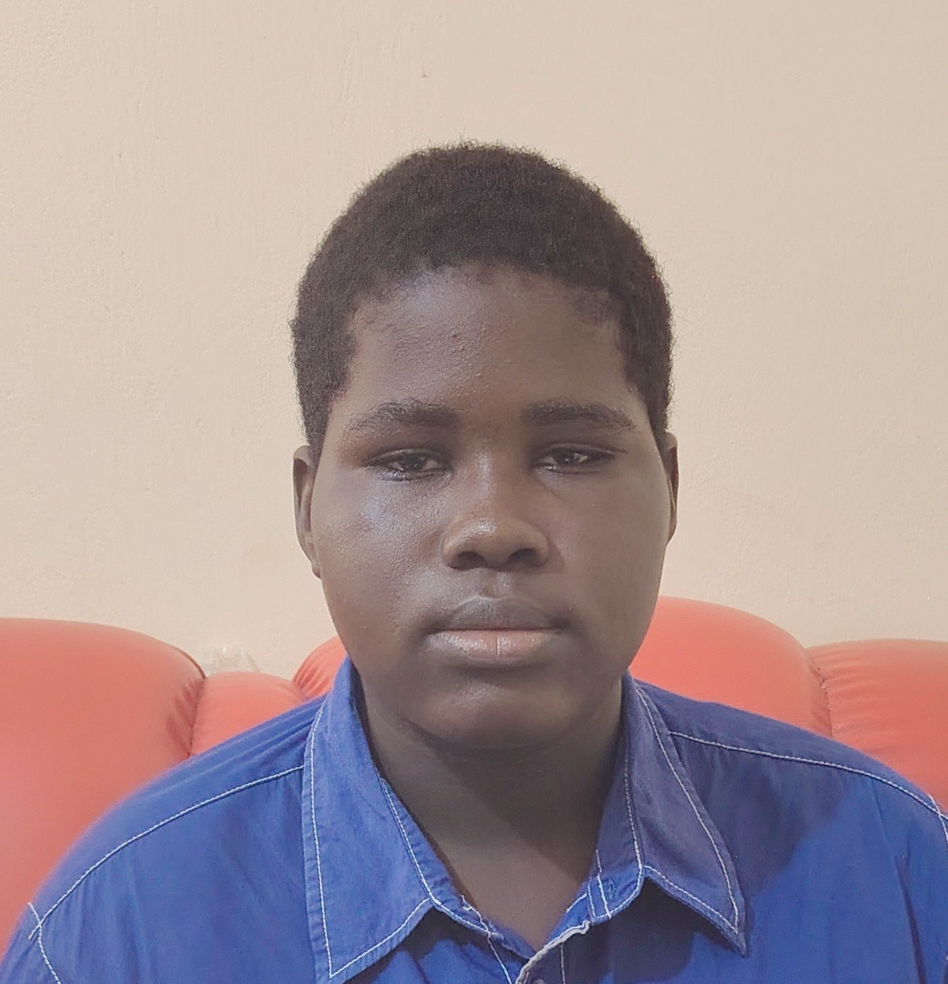 ARUNA SIRADJO CAND&Eacute;