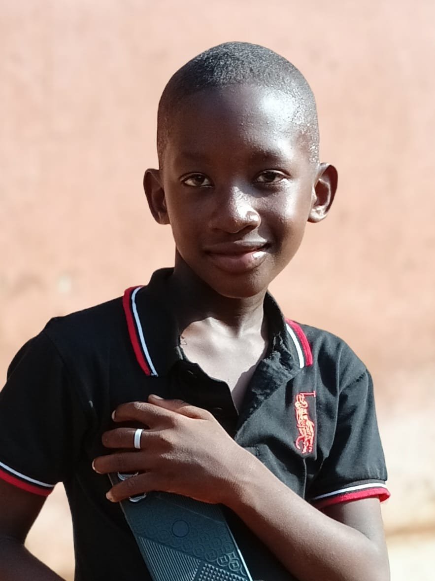 AMADU QUEB&Eacute;