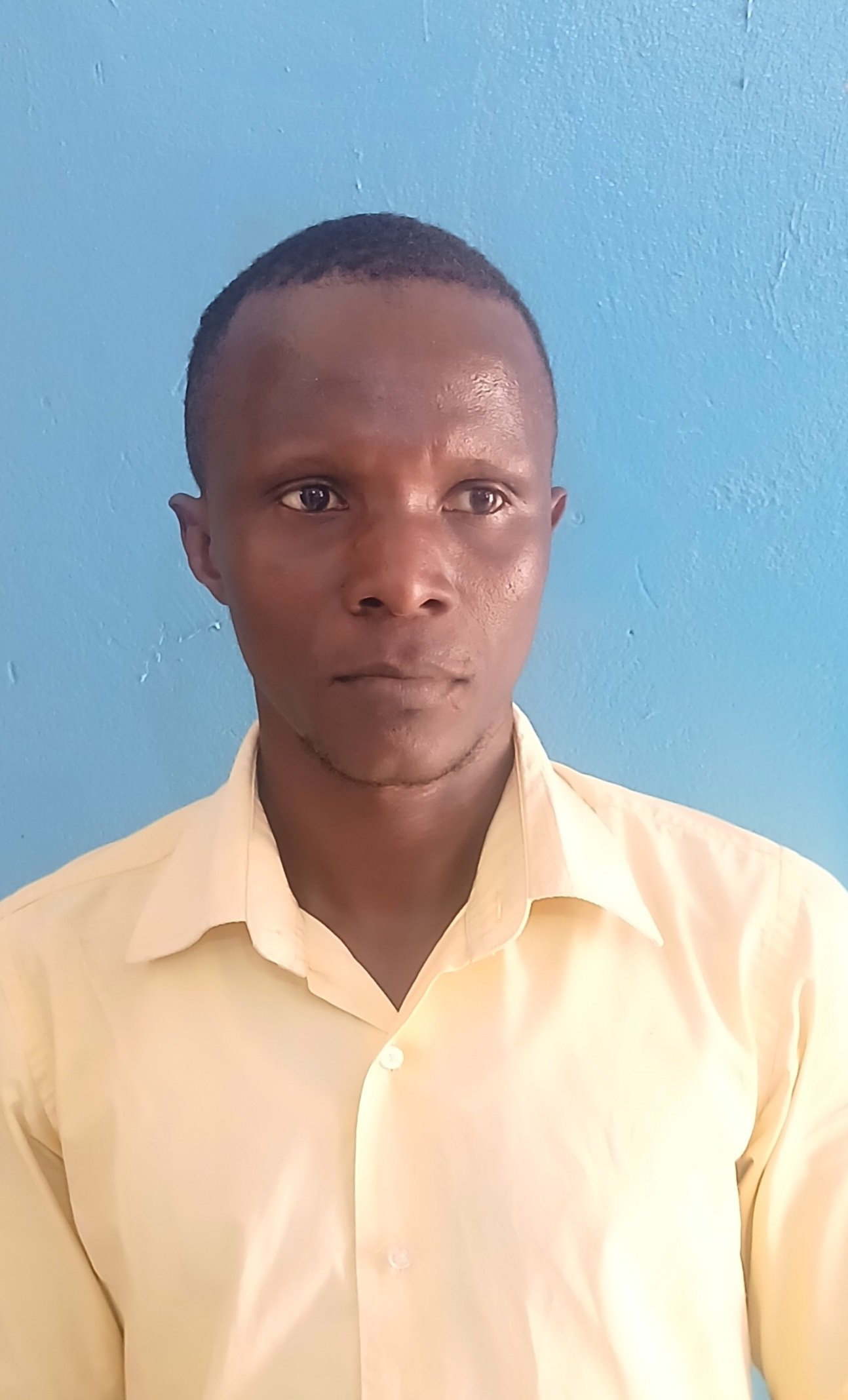 ALEXE M'BUND&Eacute;